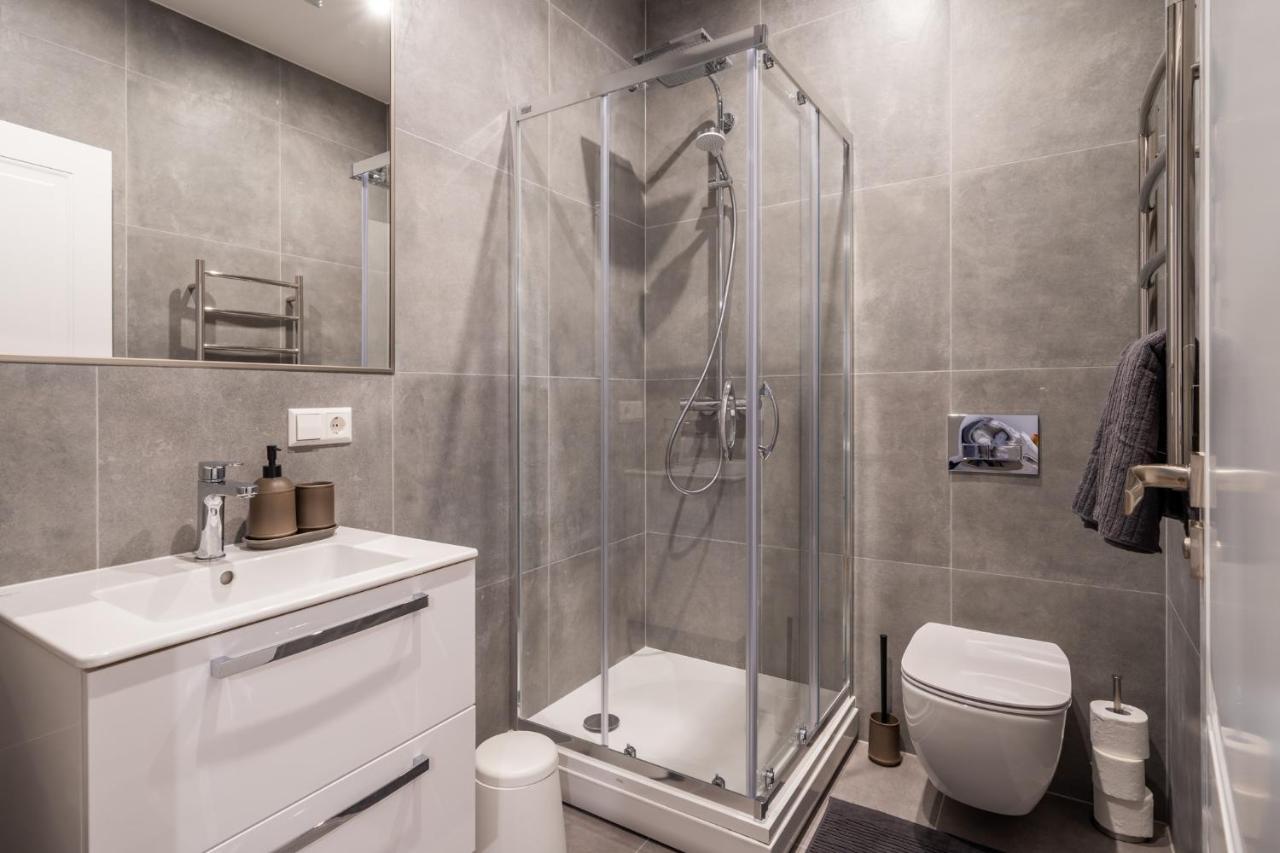 Lacplesa24 - Modern Studios In Riga City Center Экстерьер фото