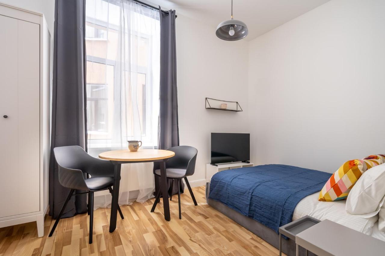 Lacplesa24 - Modern Studios In Riga City Center Экстерьер фото