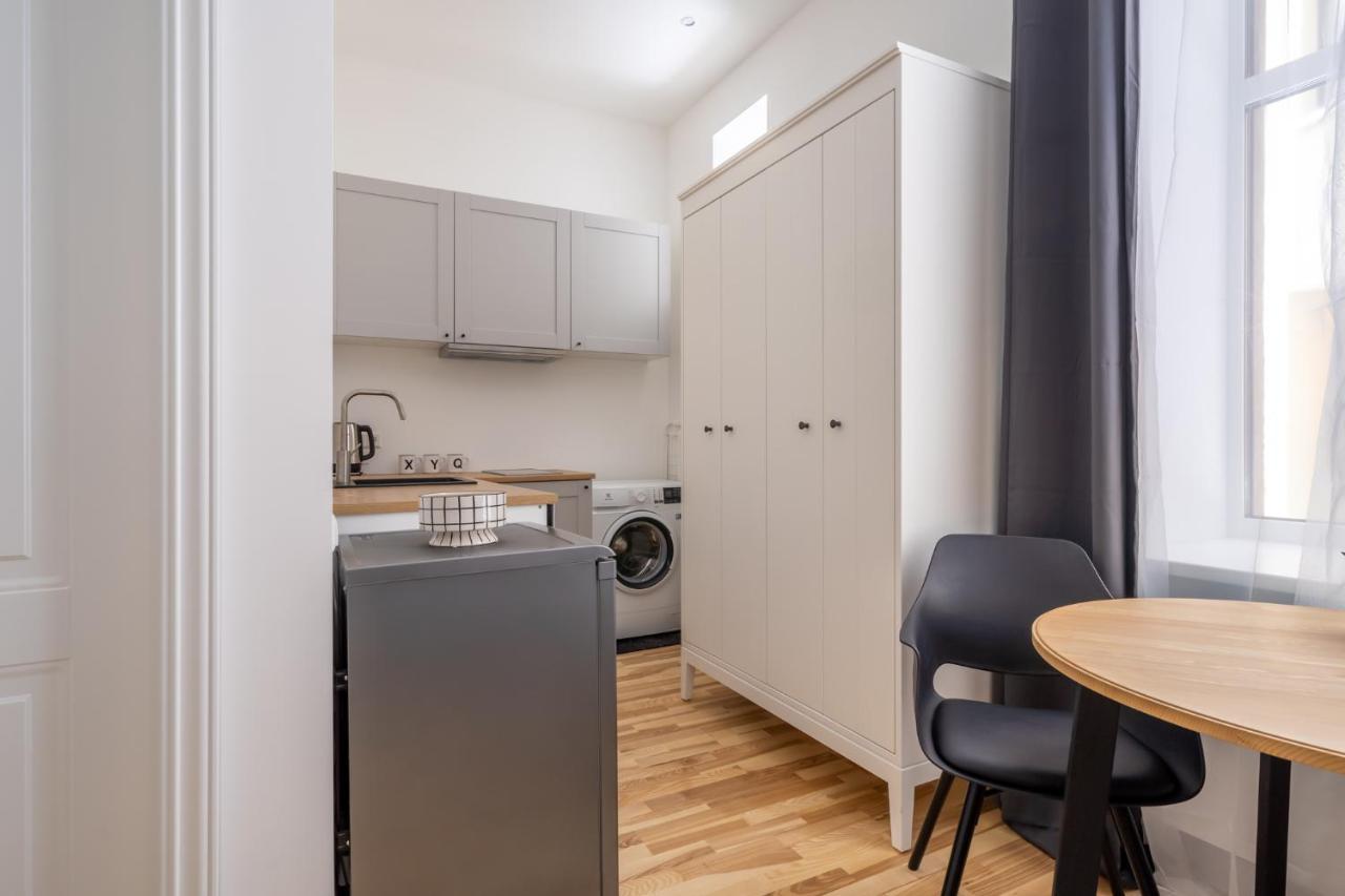 Lacplesa24 - Modern Studios In Riga City Center Экстерьер фото
